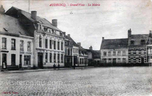 La Place du Général de Gaulle à Audruicq