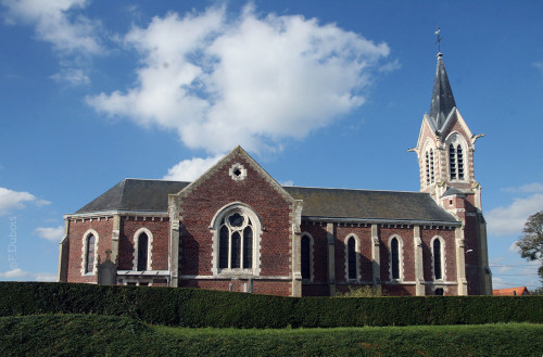 Vue générale de l'église de Bremes-les-Ardres.