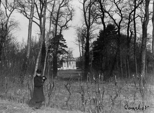 L'Octogone à Coulogne, une demeure ancienne devenue médiathèque.