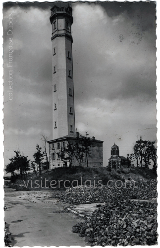 Le phare de Calais après les bombardements