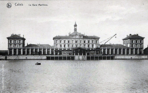 La gare vue de face.