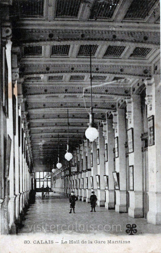 La salle des pas-perdus de la deuxième gare maritime.