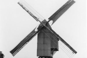 L'arrière du  moulin de Coquelles