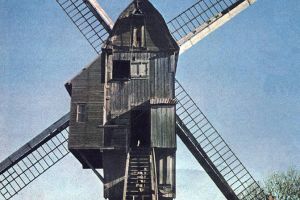 Vue du moulin de Coquelles en 1966