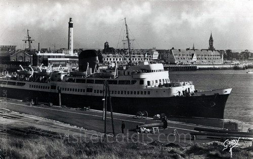 Quai d'embarquement au port de Calais